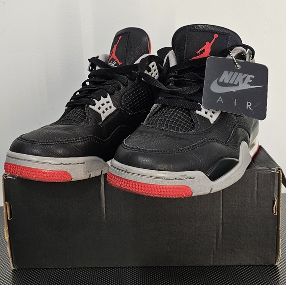 Used No Box,Size 7.5 - Jordan 4 Retro Bred Black/Fire Red Cement 2019 - Picture 10 of 11